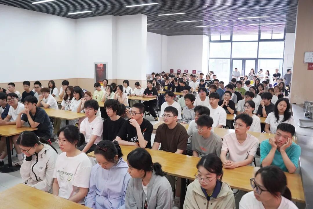 塔夫高复27届开学仪式暨26届表彰会